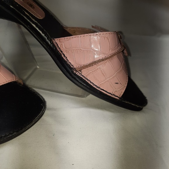 Vintage Thom McAn Pink Faux Croc with floral accent slip on low heel  6 - Picture 4 of 9